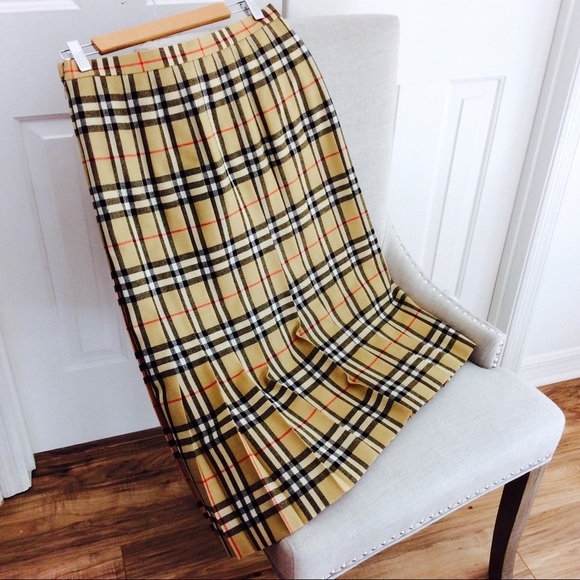 Burberry Dresses & Skirts - Burberrys Classic Pattern Midi Pleated Skirt SZ 8